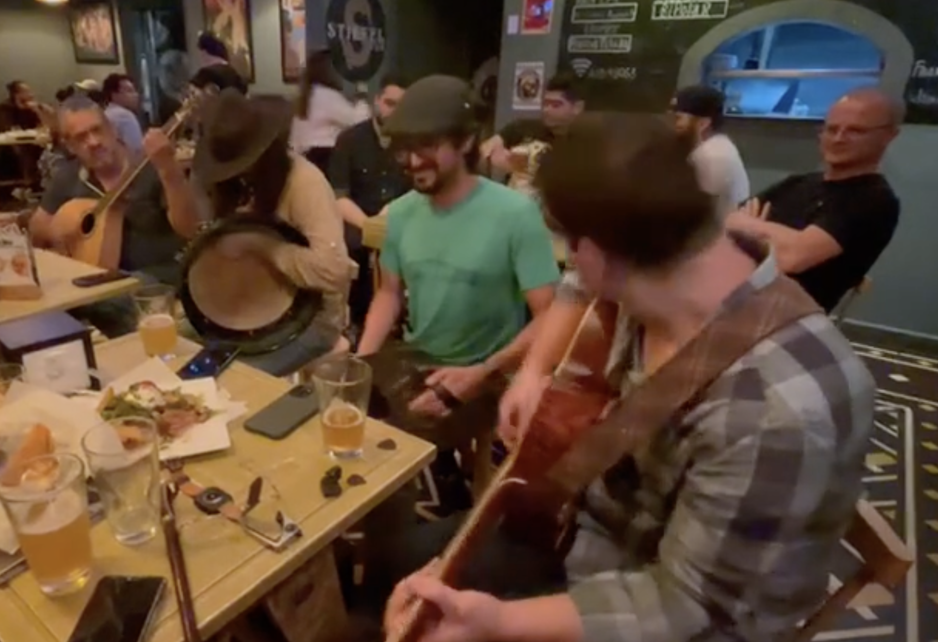 Folk Session – Dec 03, 2023